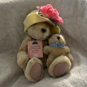 Hallmark like new